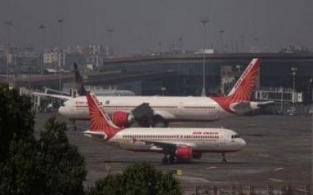 Air India pilots play truant, get down from aircraft and just leave Delhi passengers in Jaipur