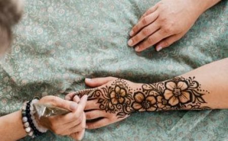 Eid-ul-Adha 2023: From Chaand-E-Numaish to Moroccan, mehendi designs to rock this Bakrid