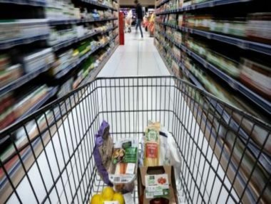 Pakistan: Dollar crunch to force import suspension of eatables, drinks