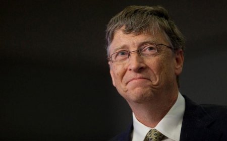 Bill Gates and Tech Billionaires Feed the AI Madness