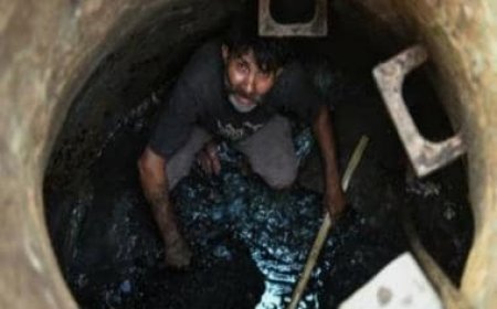 246 districts yet to declare themselves free of manual scavenging 