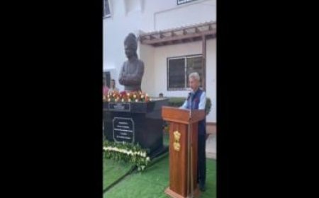 Tanzania: EAM Jaishankar inaugurates Swami Vivekananda's bust in India's cultural centre