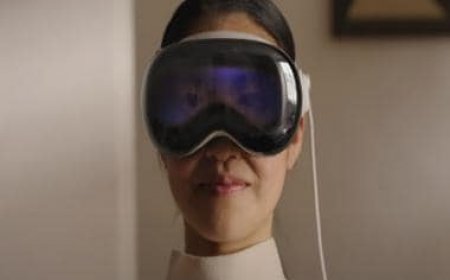 People will have to take special appointments at select Apple Stores to buy their $3500-Vision Pro