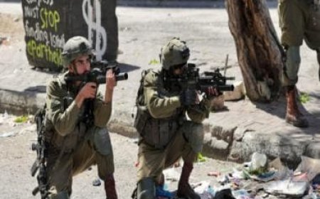 West Bank: Palestinian shot dead after firing at Israeli soldiers
