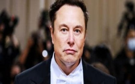 Twitter's cash flow still negative as ad revenue drops, says Elon Musk