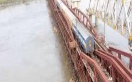 Water level of Yamuna in Delhi rises slightly to 205.58 metres, still above danger mark