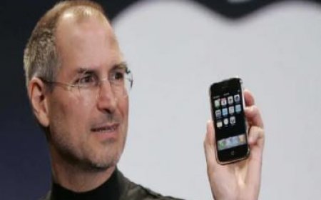 Unopened, mint condition iPhone from 2007 goes for an insane Rs 1.3 Cr at auction