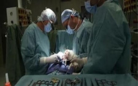 Bengaluru doctors perform world’s 1st keyhole surgery on man with heart on right side