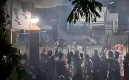 5 injured as mob attacks Meghalaya chief minister's office