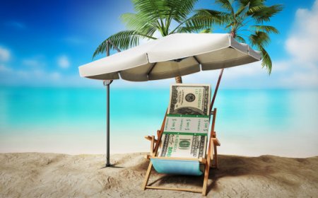 Lazy Girl Jobs Are the New Quiet Quitting (Here's What They Are)