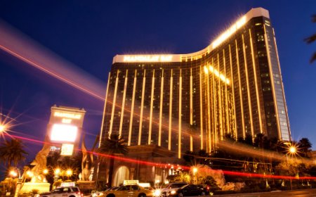 Las Vegas Strip Adding New 'Swingers' Golf Experience