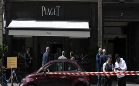 Armed gang pulls off over $11 million heist at luxury French store