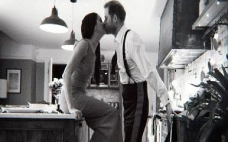 Harry &amp; Meghan boasts steamy sex scenes: Novel being made into $3million film