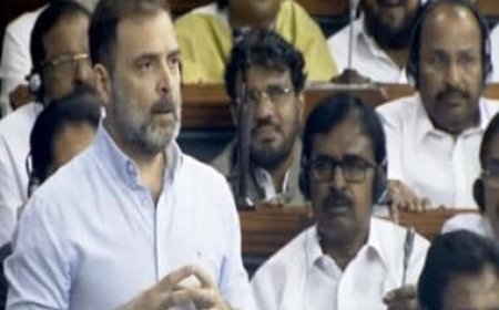 After a hug &amp; wink: Smriti Irani ridicules Rahul Gandhi as he ends no-trust vote speech with a flying kiss
