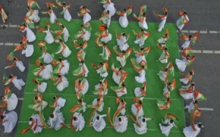 Independence Day 2023: Seven traditional outfit ideas for the day
