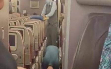 Malaysia Airlines returns to Sydney after passenger threatens to ‘blow the plane up’