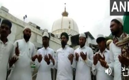 Watch: Prayers offered at Ajmer Sharif Dargah ahead of Chandrayaan-3 landing