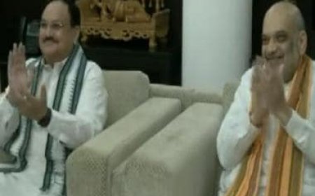 Chandrayaan-3 makes successful landing on moon surface: Political leaders hail ISRO