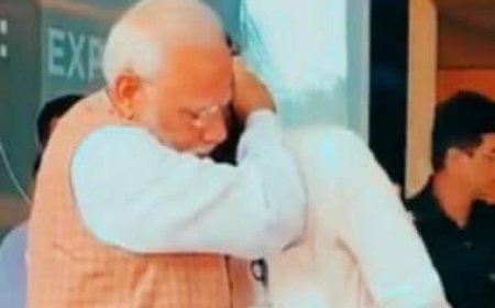 2019 moment of emotional former ISRO chief K Sivan trends on Twitter as Chandrayaan-3 lands on moon