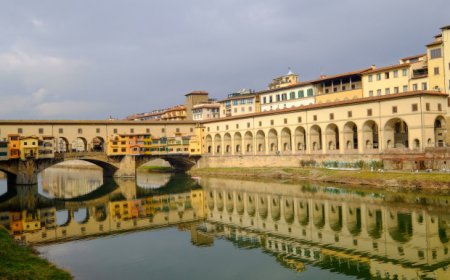 Again? Tourists arrested for vandalizing another landmark in Italy