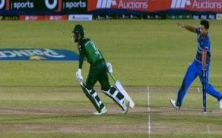 Afghanistan vs Pakistan: Farooqi controversially runs Shadab out at non-strikers’ end during 2nd ODI; see video
