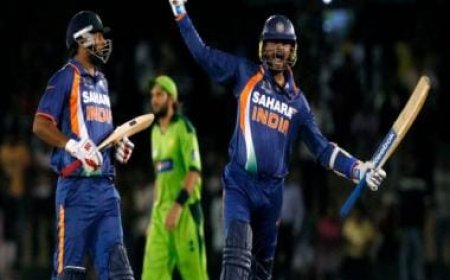Asia Cup: From Harbhajan's heroic six vs Pakistan to Mendis shocking India, top 5 moments