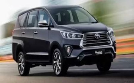 Toyota unveils India’s first flexi-fuel car that can run completely on Ethanol. Here’s why its important