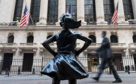 Stocks edge lower, ADP jobs data, Nvidia, Salesforce, Hurricane Idalia