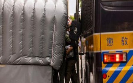 Hong Kong: Top court rules in favour of legal recognition for same-sex partnerships