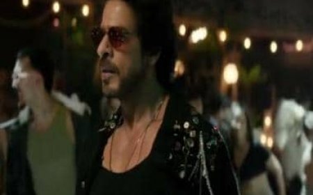 Audiences review SRK's Jawan as a full paisa-vasool movie! 6 am shows turned into big celebrations by cinegoers