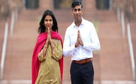 Rishi Sunak, wife Akshata Murty take time out from G20, visit Delhi's Akshardham Temple