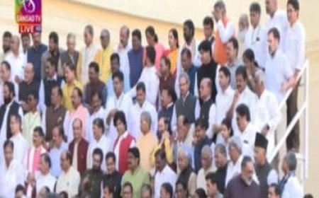 WATCH: MPs gather for group photo ahead of today's Parliament Session