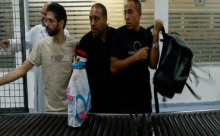 Israel blocks workers from Gaza amid border tensions