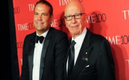 Conservative media mogul Rupert Murdoch hands empire to son Lachlan