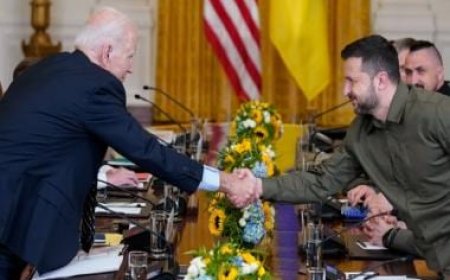 Ukraine's Zelenskyy wins support from US President Biden but faces US sceptics