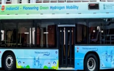 Union Minister Hardeep S Puri to flag off India's first green hydrogen fuel cell bus