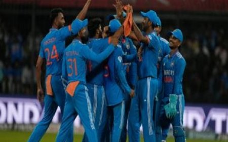 LIVE Cricket Score, India vs Australia 3rd ODI in Rajkot