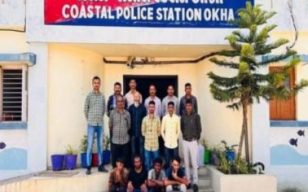 3 Iranians among 5 arrested off Gujarat coast, cops seize satellite phone, drugs