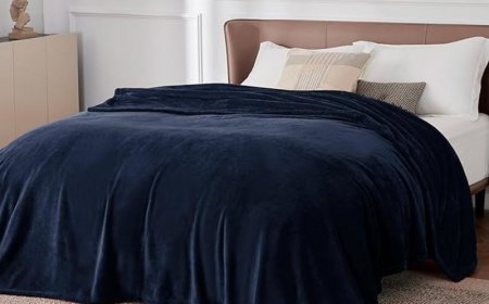 Amazon's top-selling fleece blanket with 'unmatched comfort' and 121,000+ perfect ratings is as low as $11