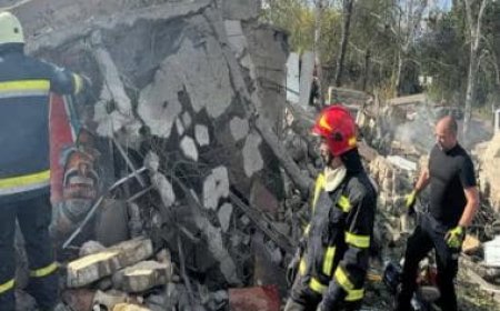Dozens killed as Russian missile hits cafe, shop in Ukraine