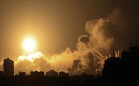 Israel ups intensity of air strikes on Gaza