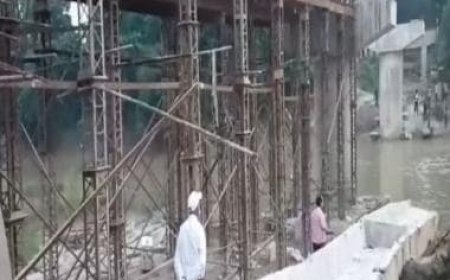 In UP, under-construction bridge, being built at cost of Rs 8 crore, collapses
