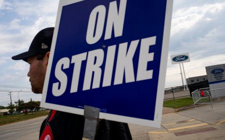General Motors faces new strike action in Canada as pay talks collapse