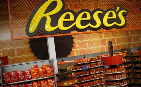 Reese's Cups have a big problem (right before Halloween)