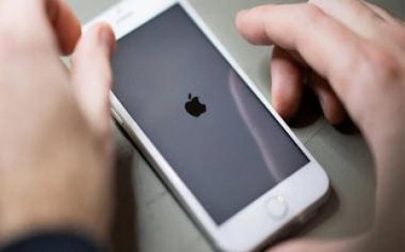 Loving Pre-loved Devices: More people are buying refurbished smartphones this festive season