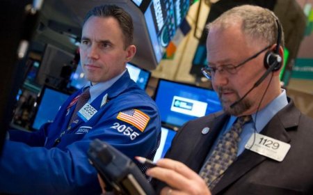 Stock Market Today: Stocks mixed as Microsoft lifts Dow, Treasury yields mute gains