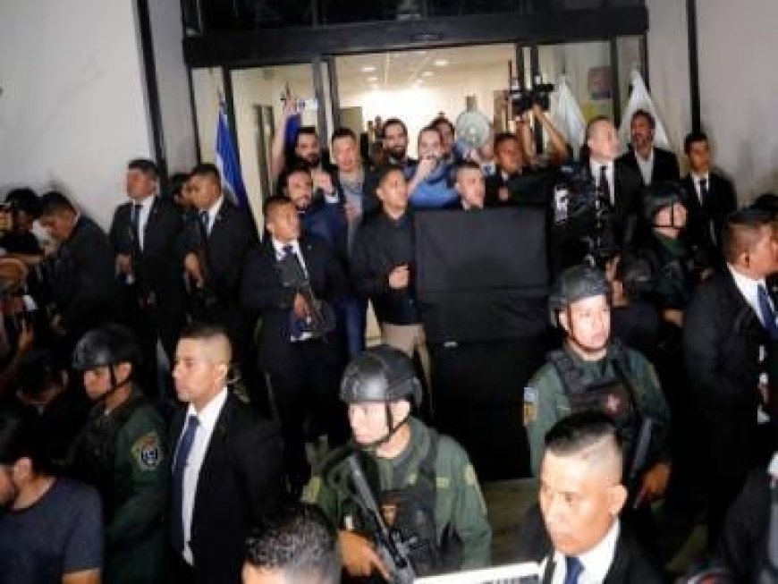 Salvadoran leader makes re-election bid official