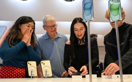 Apple earnings top forecasts, but sales fall for 4th straight quarter on Mac, China weakness