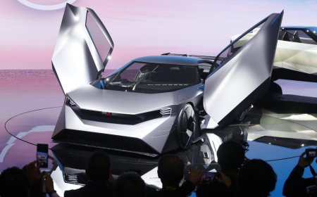 A YouTube tech authority enrages car enthusiasts with a simple statement