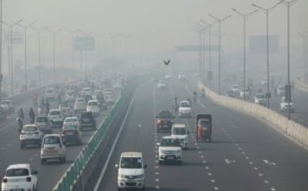 Delhi police penalises 2200 vehicles in a day as part of implementing stricter pollution rules